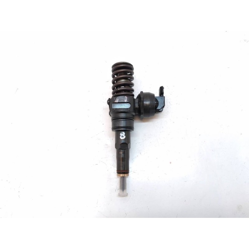 Recambio de inyector para volkswagen polo (9n1) trendline referencia OEM IAM 0414720035  