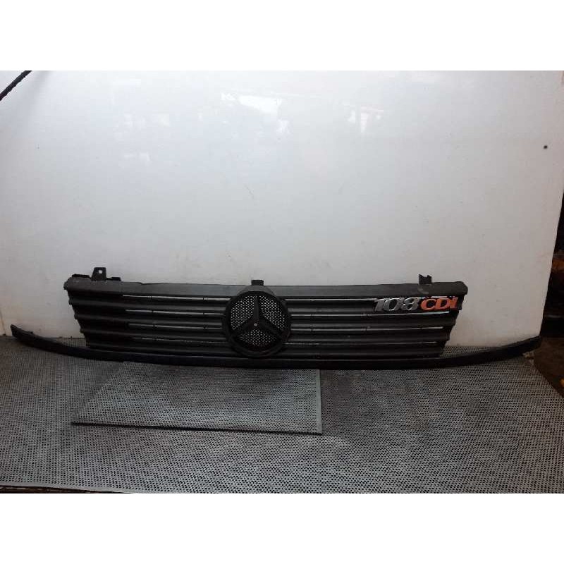 Recambio de rejilla delantera para mercedes-benz vito (w638) caja cerrada 108 cdi  (638.094) referencia OEM IAM - Azul 2