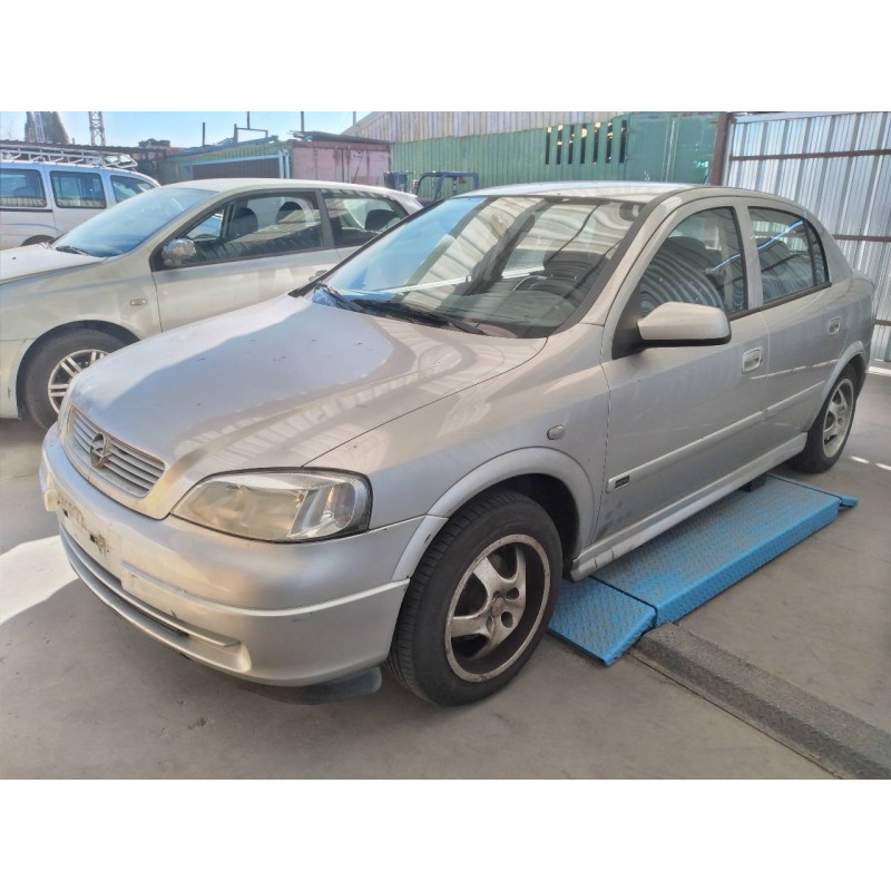 opel astra g berlina del año 1998