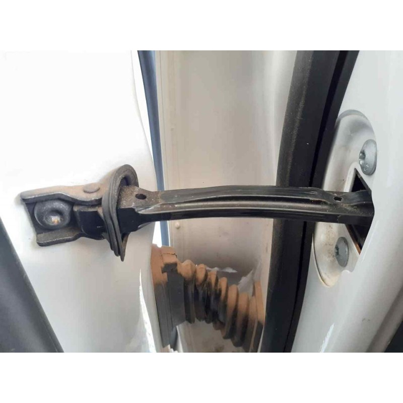 Recambio de retenedor puerta trasera derecha para volkswagen tiguan (5n1) advance referencia OEM IAM   
