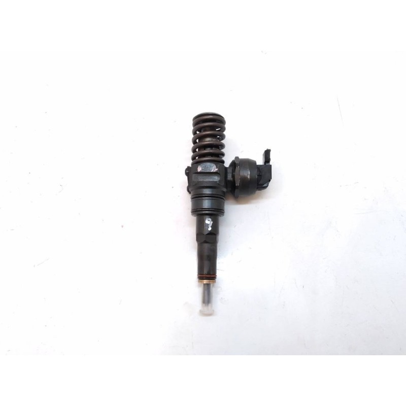 Recambio de inyector para volkswagen polo (9n1) trendline referencia OEM IAM 0414720035  