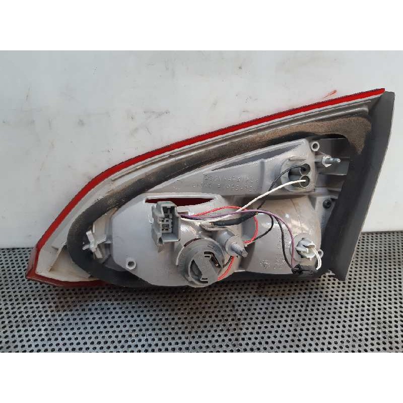 Recambio de piloto trasero izquierdo interior para ford focus turn. (cb8) trend referencia OEM IAM - Negro 2