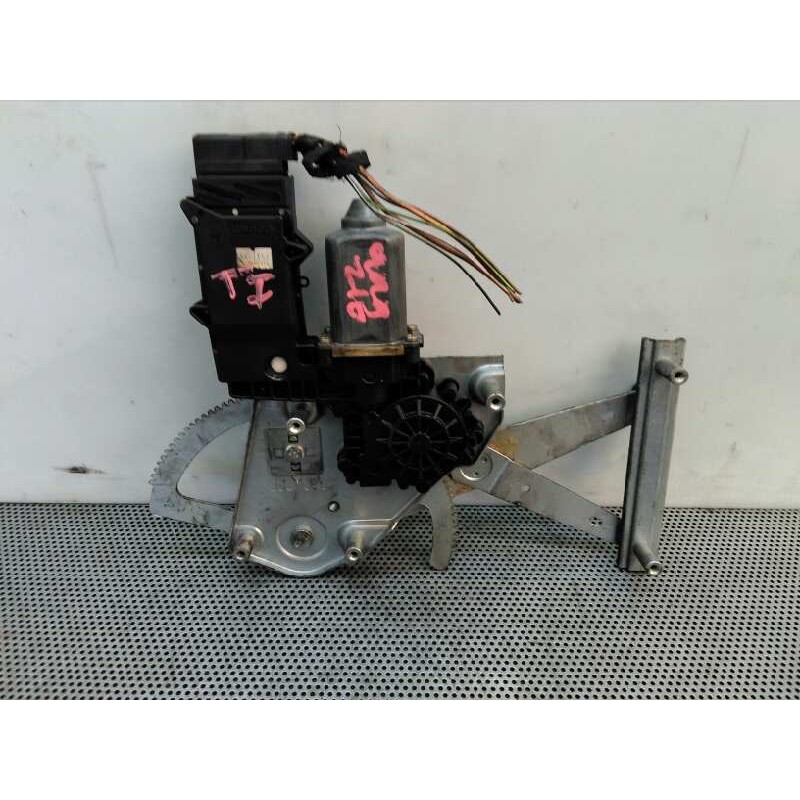 Recambio de elevalunas trasero izquierdo para volkswagen golf iii cabrio (1e7) highline referencia OEM IAM 1E0959811B 05075060 