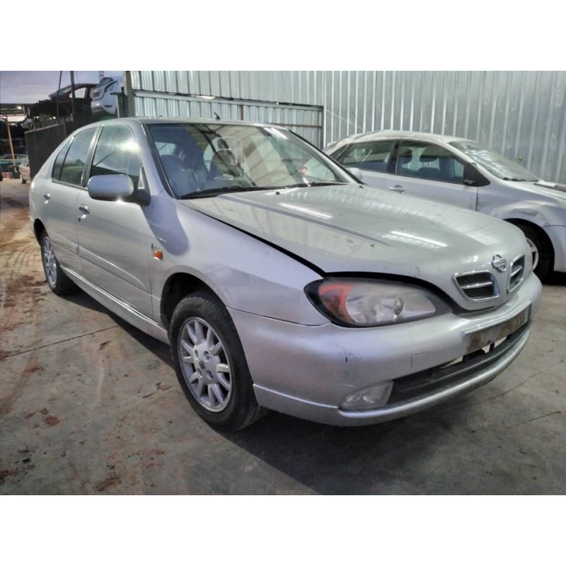 nissan primera berlina (p11) del año 2001