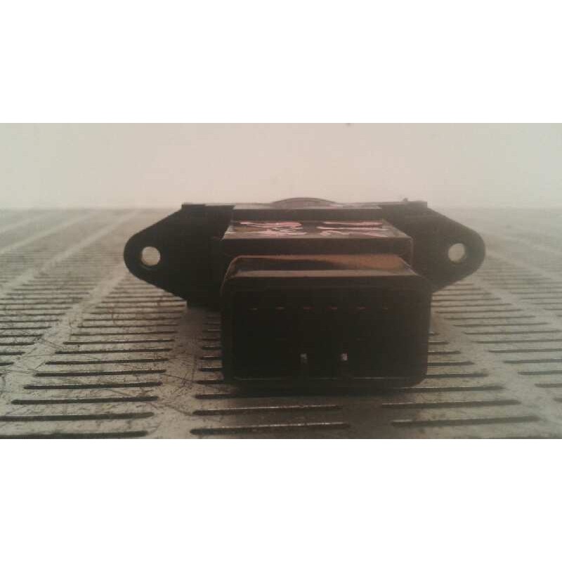 Recambio de warning para kia carens 2.0 turbodiesel cat referencia OEM IAM - Gris 2