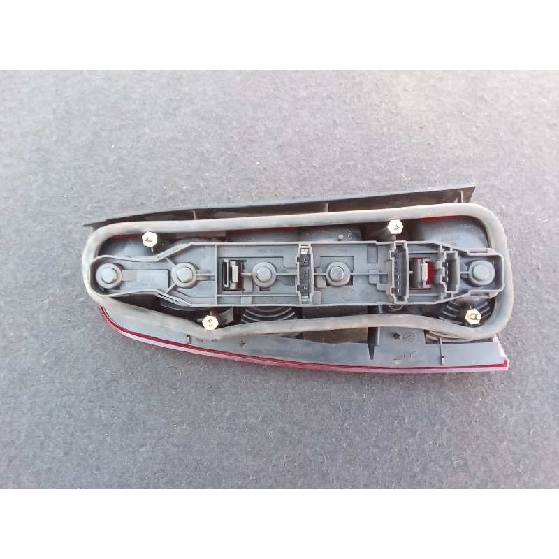 Recambio de piloto trasero derecho para volkswagen polo berlina (6n1) 1.4 referencia OEM IAM  82777 2