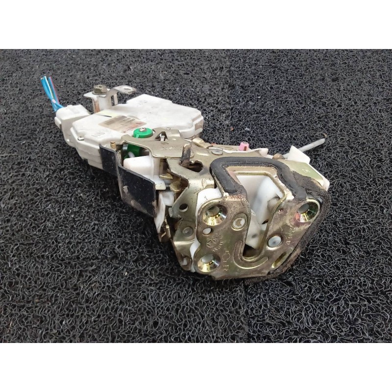 Recambio de cerradura puerta trasera derecha para nissan patrol gr (y61) comfort referencia OEM IAM   