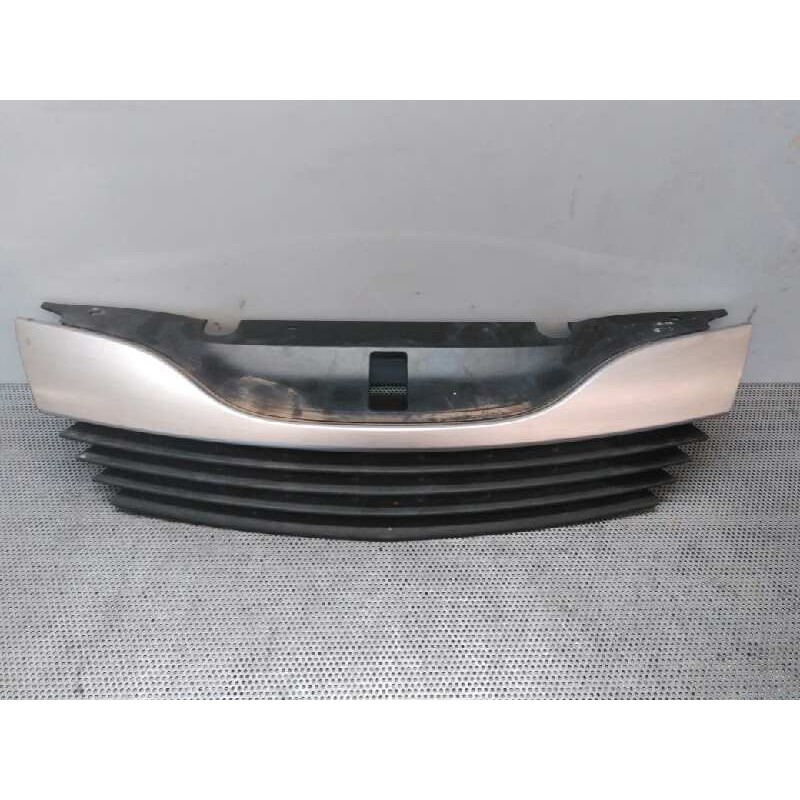 Recambio de rejilla delantera para renault laguna ii (bg0) 1.6 referencia OEM IAM   