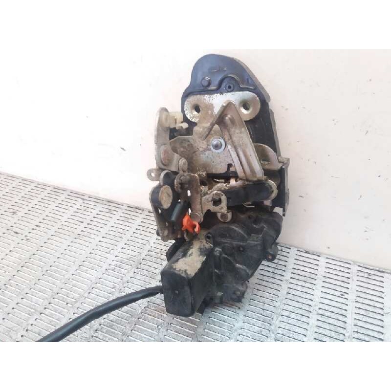 Recambio de cerradura puerta trasera izquierda para kia shuma 1.5 referencia OEM IAM - Blanco 3