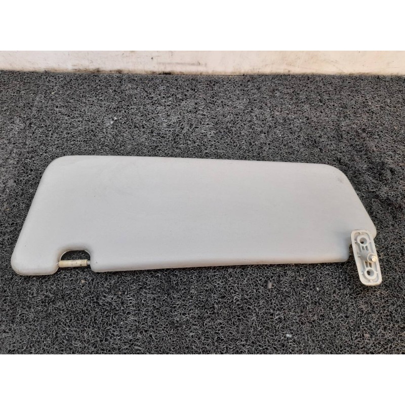 Recambio de parasol derecho para kia frontier referencia OEM IAM - Blanco 2