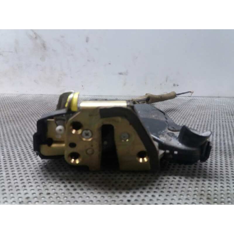 Recambio de cerradura puerta delantera izquierda para toyota corolla verso (r1) 2.2 d-4d sol referencia OEM IAM