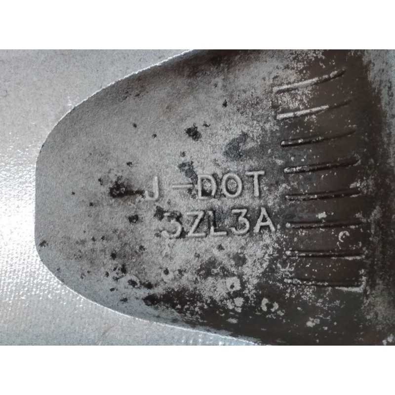 Recambio de llanta para nissan pulsar (c13) visia referencia OEM IAM 3ZL3A - Blanco 2