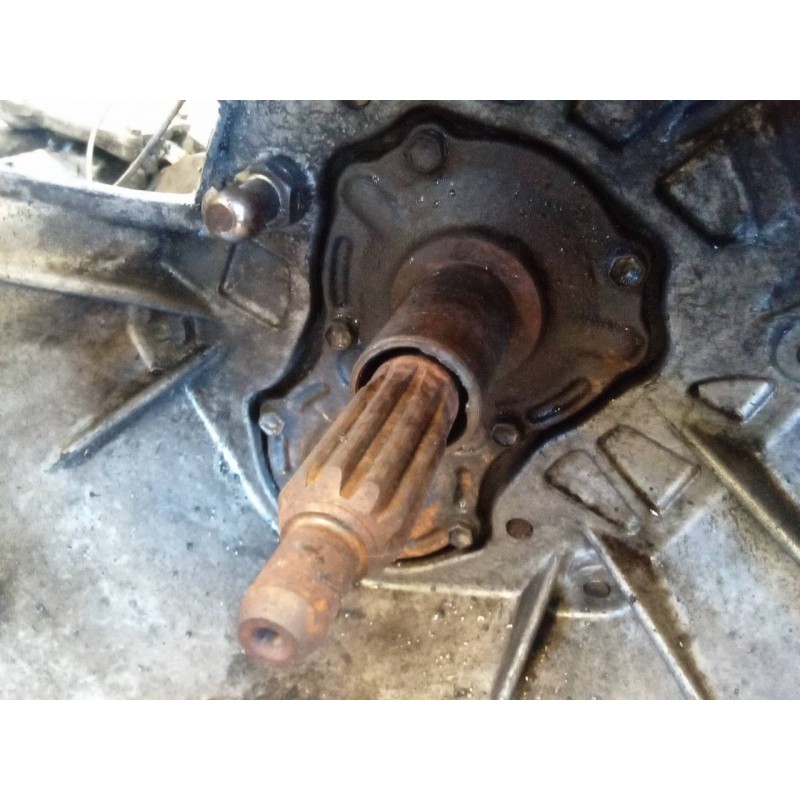 Recambio de caja cambios para toyota land cruiser 2.5td referencia OEM IAM 00403942 5X8KL81 4