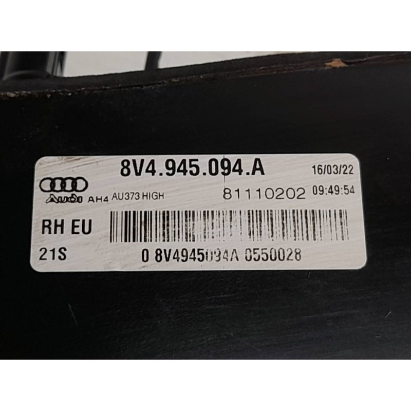 Recambio de piloto trasero derecho interior para audi a3 sportback (8va) attraction referencia OEM IAM 8V4945094A - Blanco 2