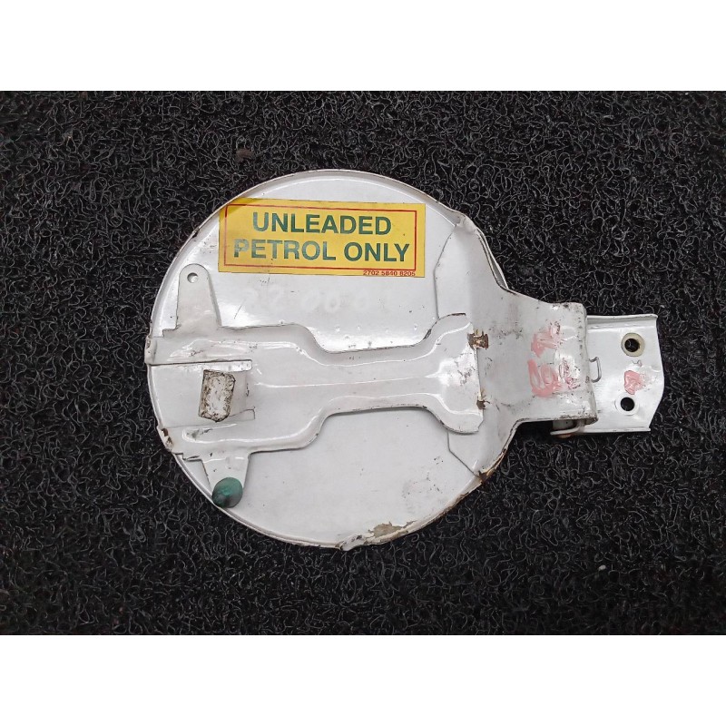 Recambio de tapa exterior combustible para tata indica 1.4 i referencia OEM IAM - Blanco 2