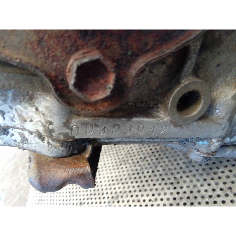 Recambio de caja cambios para toyota land cruiser 2.5td referencia OEM IAM 00403942 5X8KL81 6