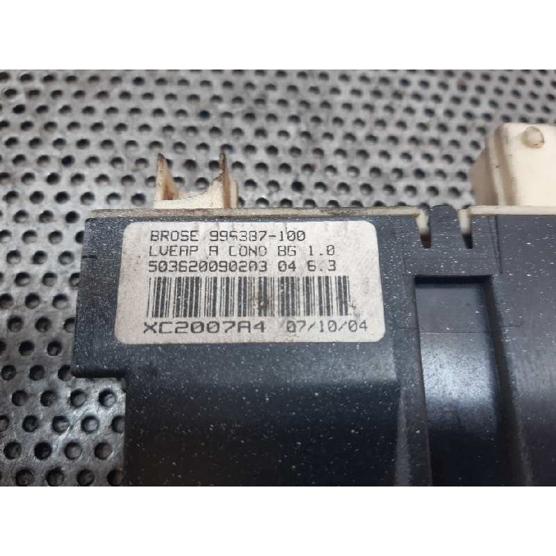Recambio de motor elevalunas delantero izquierdo para citroën c5 berlina 1.6 hdi cat (9hy / dv6ted4) referencia OEM IAM 99638710 - Blanco 2