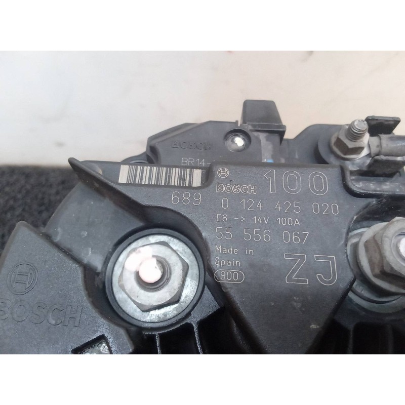 Recambio de alternador para opel astra gtc enjoy referencia OEM IAM 0124425020 55556067 BOSCH - Rojo 3