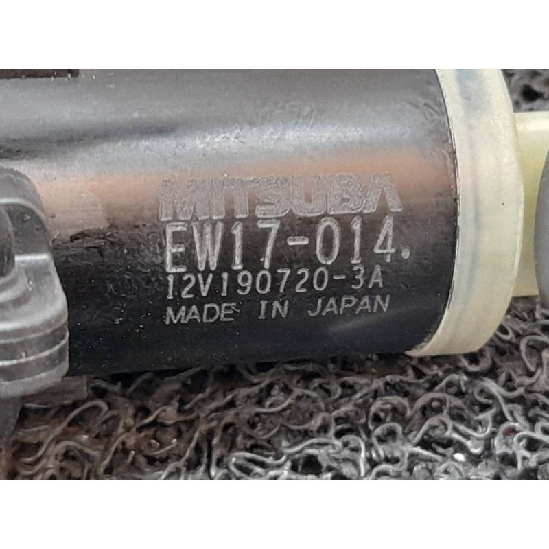 Recambio de bomba limpia para mazda cx-30 selection 2wd referencia OEM IAM EW17014  MITSUBA 4