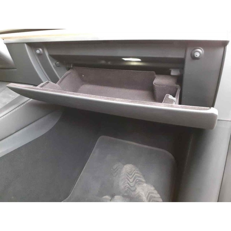 Recambio de guantera para tesla model y gran autonomia dual awd referencia OEM IAM - Blanco 2