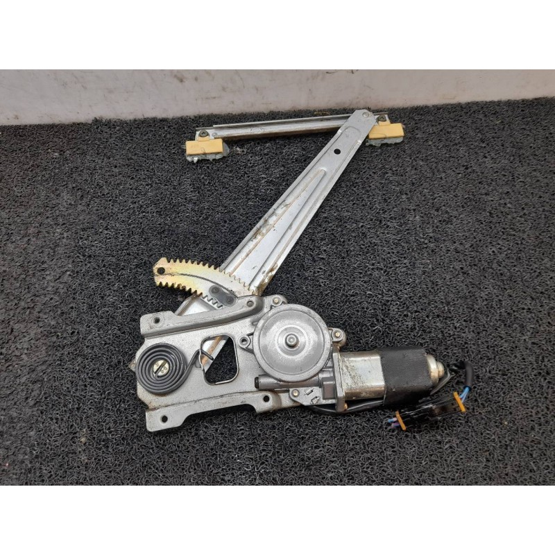 Recambio de elevalunas trasero derecho para nissan patrol gr (y61) gr s referencia OEM IAM   