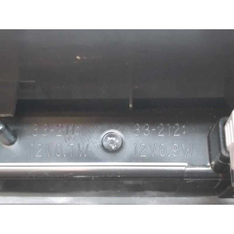 Recambio de luz central de freno para toyota camry (xv70) hybrid advance referencia OEM IAM 3321133212 - Marrón 2