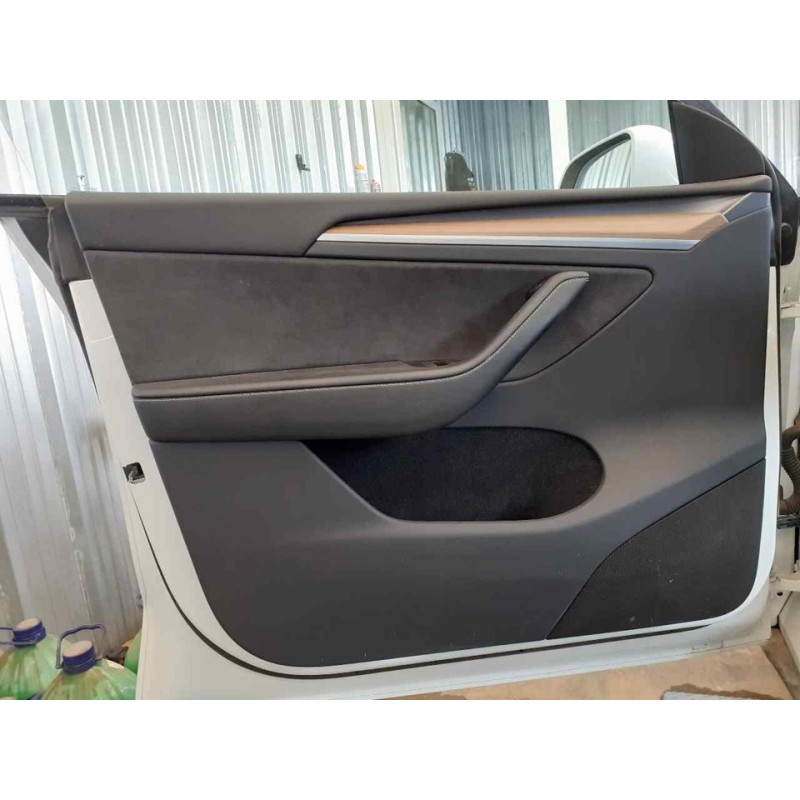 Recambio de guarnecido puerta delantera izquierda para tesla model y gran autonomia dual awd referencia OEM IAM   