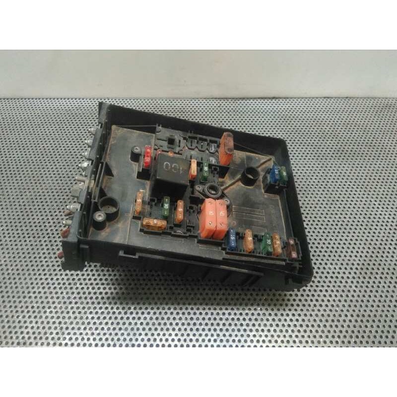Recambio de caja reles / fusibles para volkswagen caddy ka/kb (2k) 2.0 sdi referencia OEM IAM 1B130605  