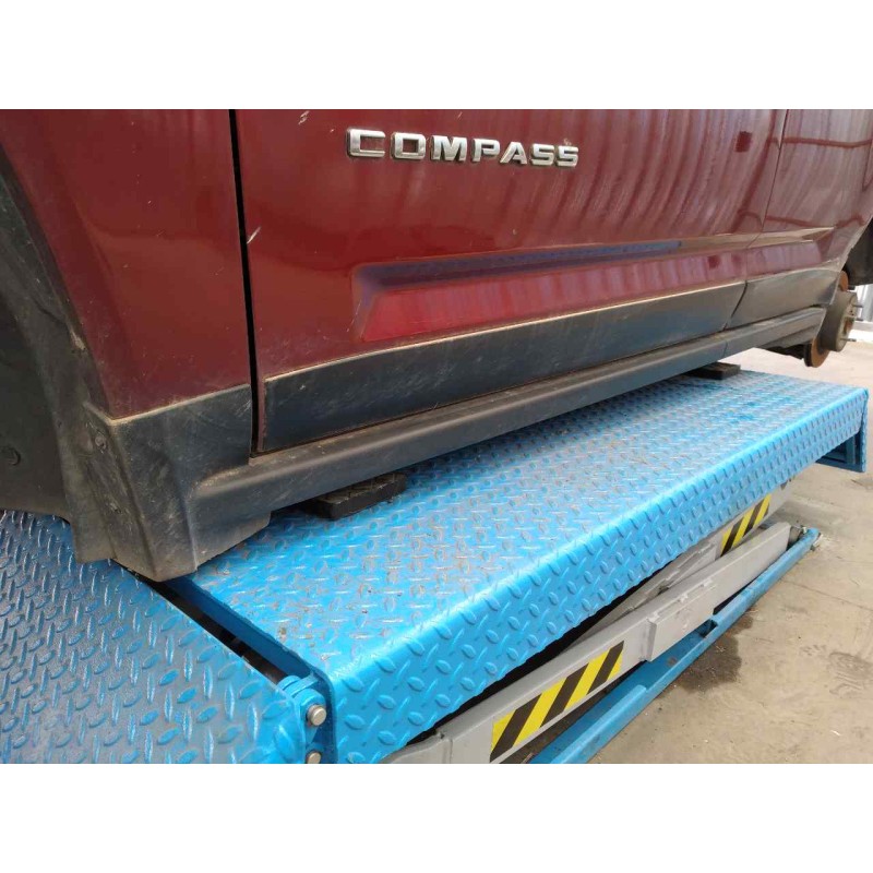 Recambio de faldon lateral para chrysler jeep compass limited plus 4x2 referencia OEM IAM   