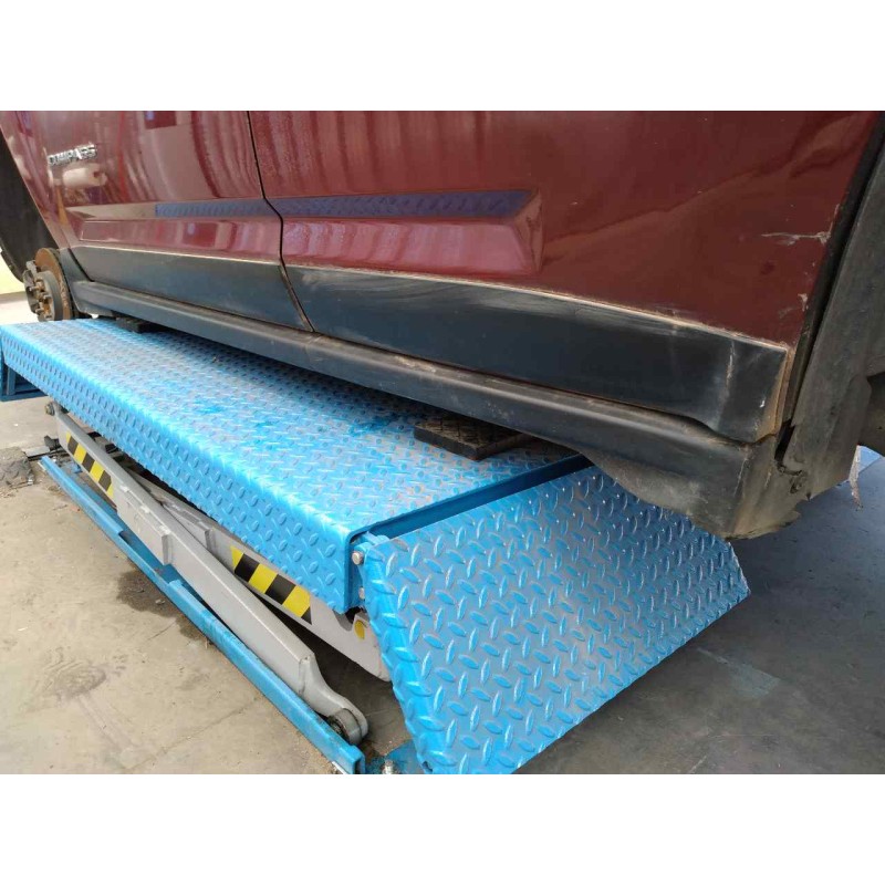 Recambio de faldon lateral para chrysler jeep compass limited plus 4x2 referencia OEM IAM - Rojo 2