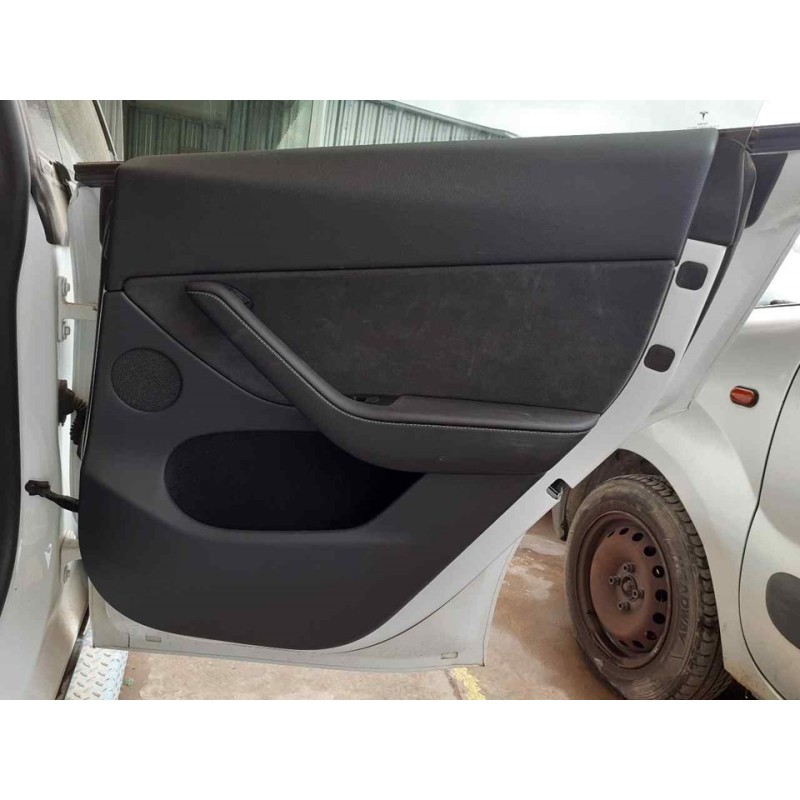 Recambio de guarnecido puerta trasera derecha para tesla model y gran autonomia dual awd referencia OEM IAM   