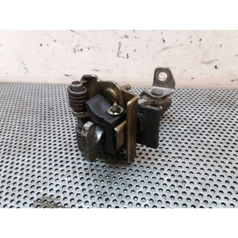Recambio de retenedor puerta delantera derecha para citroën berlingo 1.9 d 800 furg. referencia OEM IAM - Blanco 3