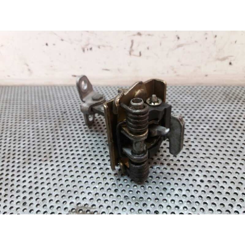 Recambio de retenedor puerta delantera derecha para citroën berlingo 1.9 d 800 furg. referencia OEM IAM - Blanco 4