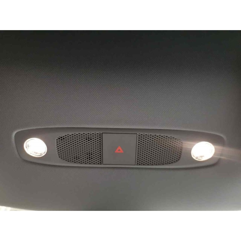 Recambio de luz interior para tesla model y gran autonomia dual awd referencia OEM IAM - Blanco 2