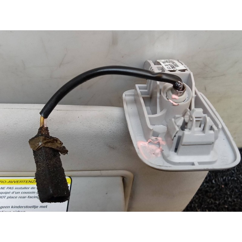 Recambio de parasol derecho para peugeot 407 st confort referencia OEM IAM 2