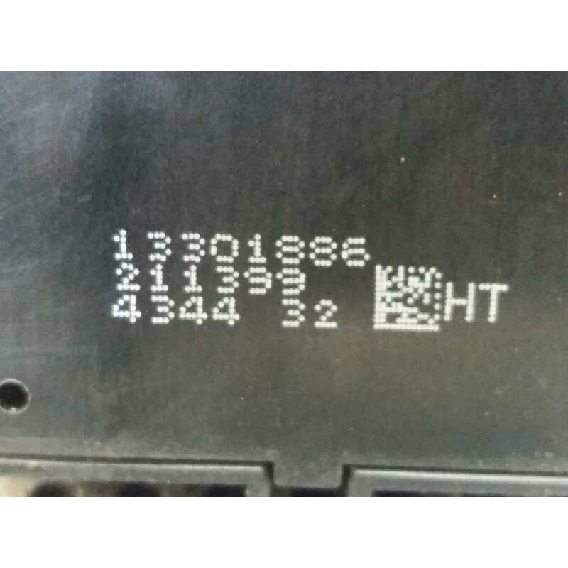Recambio de mando elevalunas delantero derecho para opel astra j lim. excellence referencia OEM IAM 13301886 2
