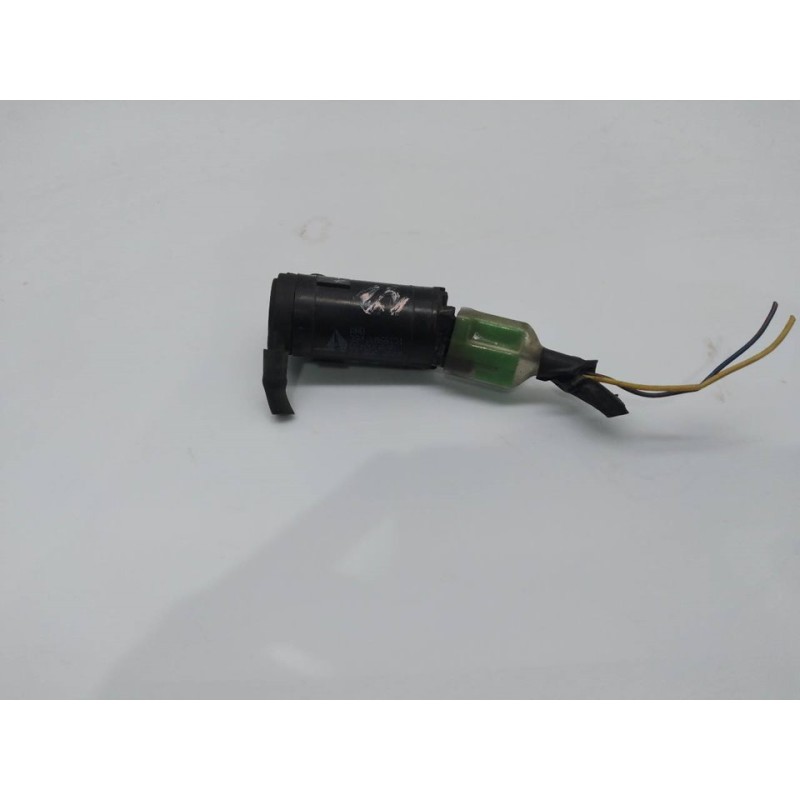 Recambio de bomba limpia para suzuki alto amf 310 glx referencia OEM IAM 384101M66151  