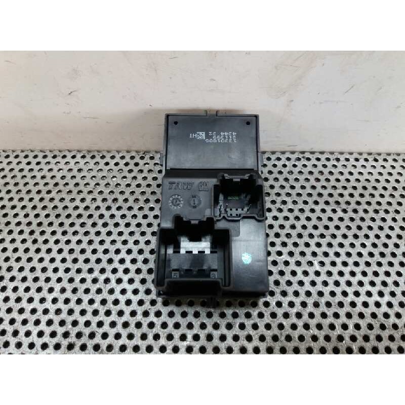 Recambio de mando elevalunas delantero derecho para opel astra j lim. excellence referencia OEM IAM 13301886 4