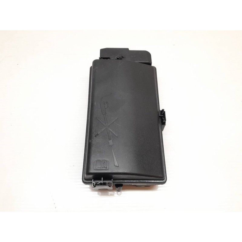 Recambio de caja reles / fusibles para opel insignia berlina essentia referencia OEM IAM 544949969 2