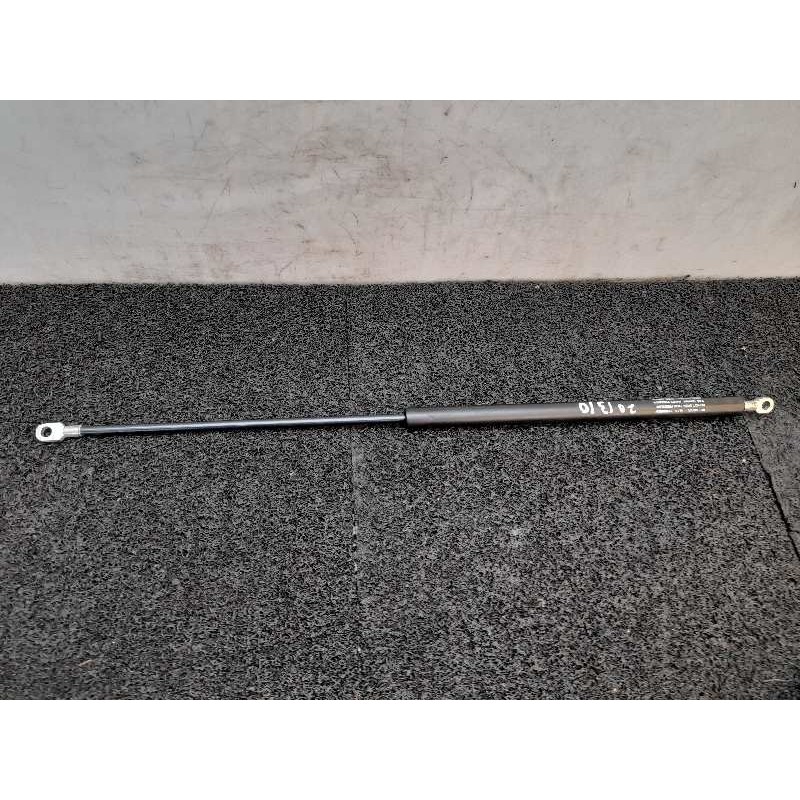 Recambio de amortiguadores capo para audi 80 (811/813) cd referencia OEM IAM   