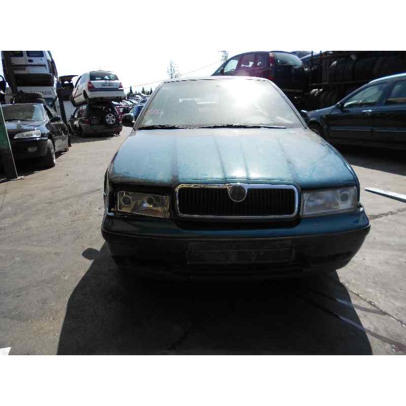 skoda octavia berlina (1u2) del año 1999