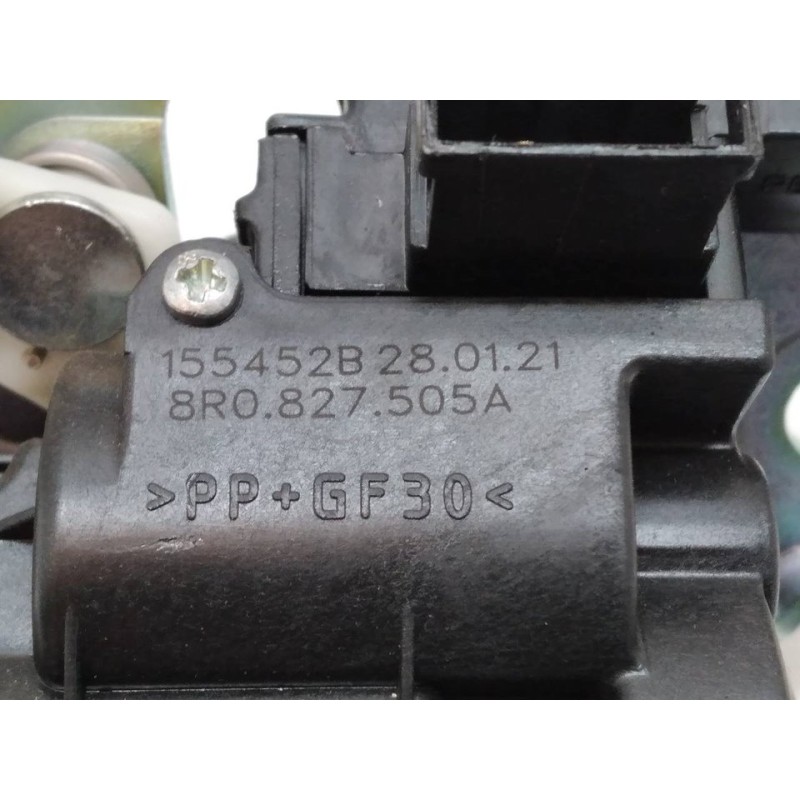 Recambio de cerradura maletero / porton para skoda fabia ambition plus referencia OEM IAM 8R0827505A - Blanco 2