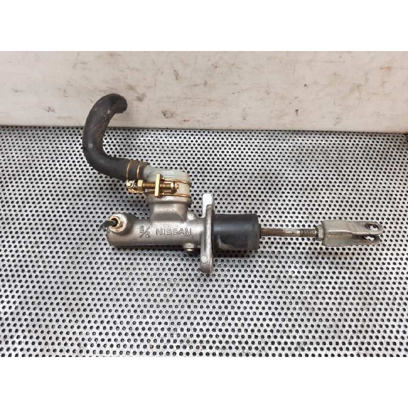 Recambio de bomba embrague para nissan cabstar e 3.0d referencia OEM IAM   