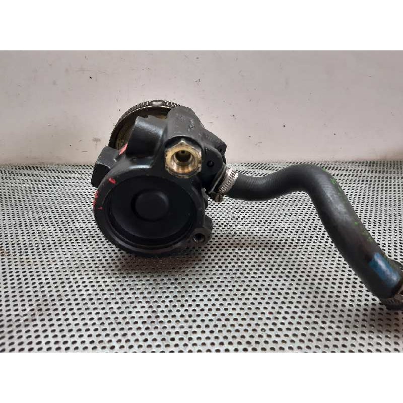 Recambio de bomba direccion para renault 19 (b/c/l53) referencia OEM IAM 7846075 83499 2