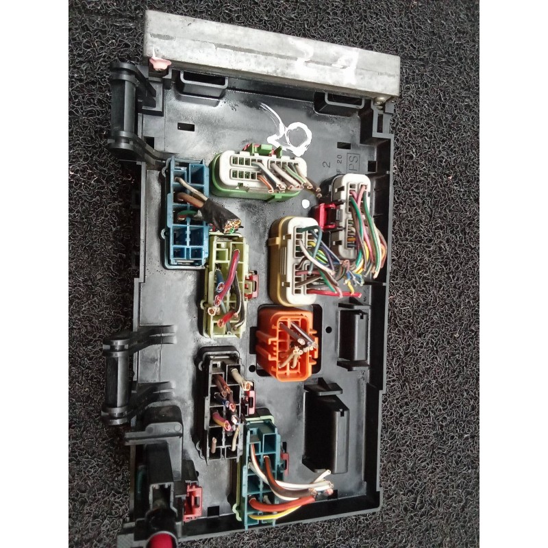 Recambio de caja reles / fusibles para chrysler voyager (rg) 2.5 crd se referencia OEM IAM 255302573 04727458AC 04727480AC 4