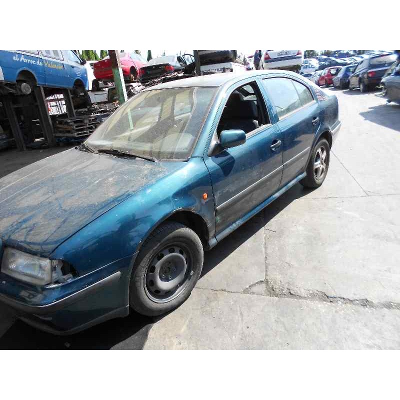 skoda octavia berlina (1u2) del año 1999