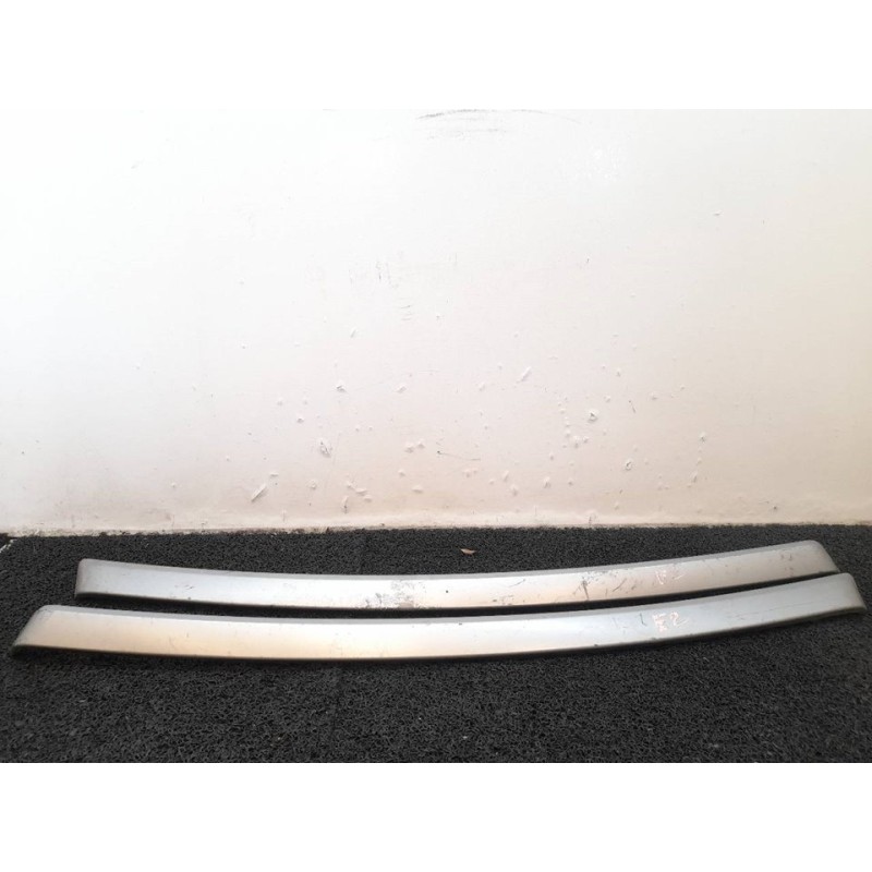 Recambio de moldura para bmw serie 3 berlina (e90) 320d referencia OEM IAM - Negro 3