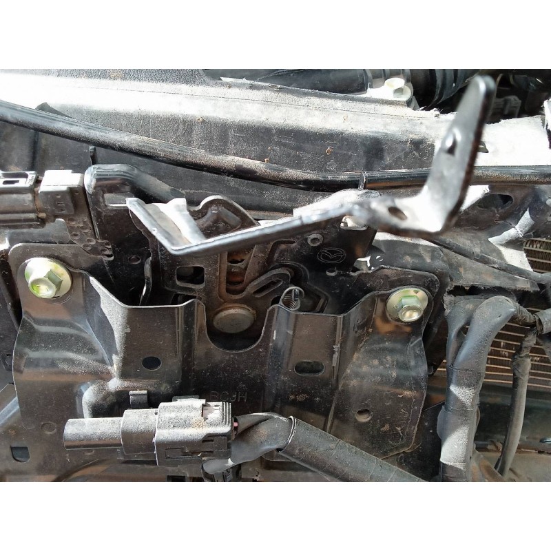 Recambio de cerradura capo para mazda cx-30 selection 2wd referencia OEM IAM   