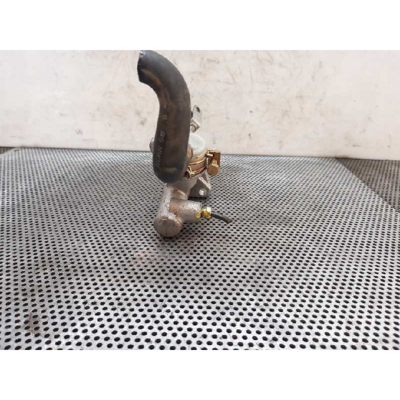 Recambio de bomba embrague para nissan cabstar e 3.0d referencia OEM IAM - Blanco 4