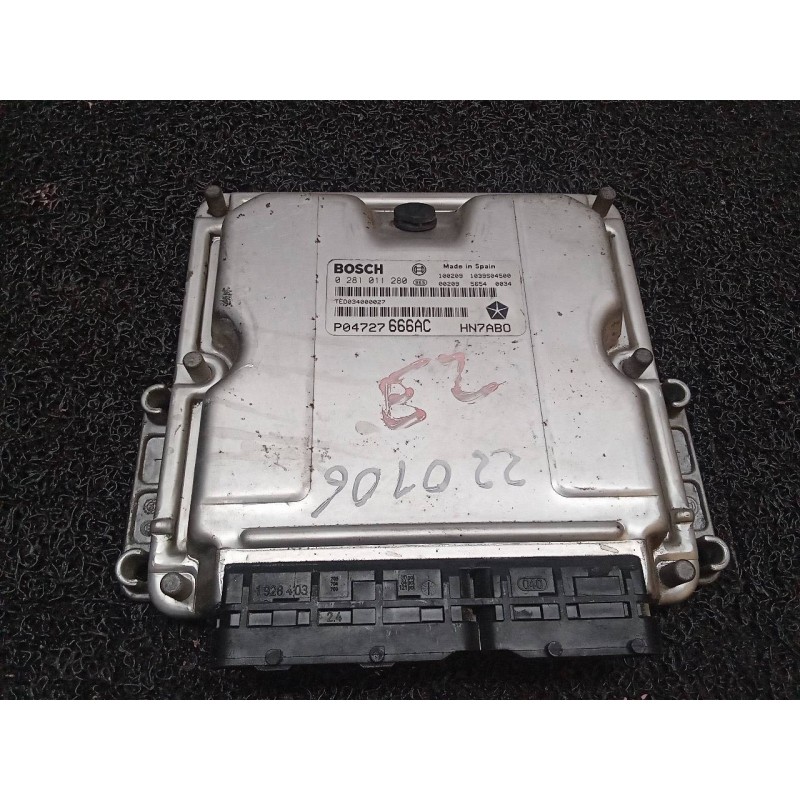 Recambio de centralita motor uce para chrysler voyager (rg) 2.5 crd se referencia OEM IAM 0281011280 P04727666AC 